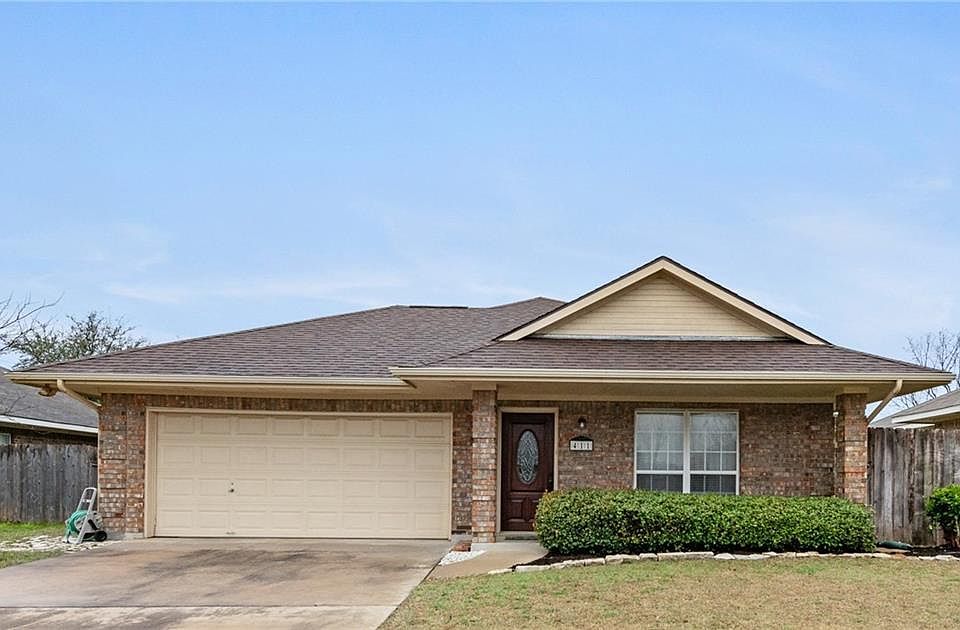 1st image of 411 Bent Wood Dr