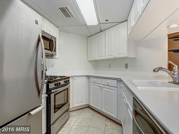 2nd image of 1276 N Wayne St APT 529