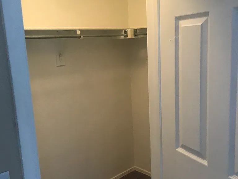 Master Walk-In Closet2