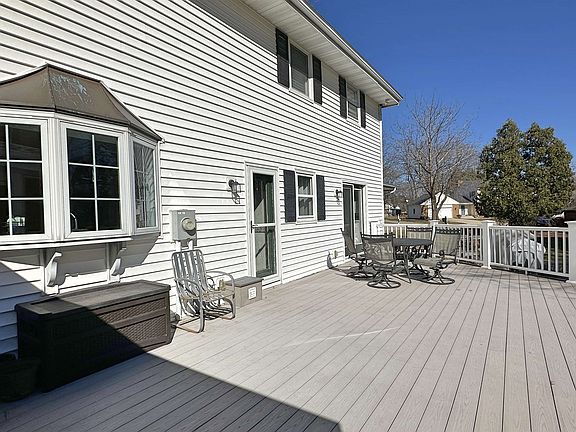 5th image of 106 Apache Dr