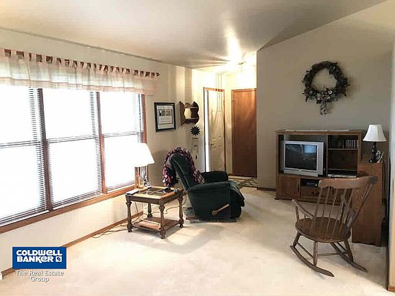 Greatroom to front door view