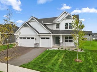 7540 Lower 42nd St N, Oakdale, MN 55128