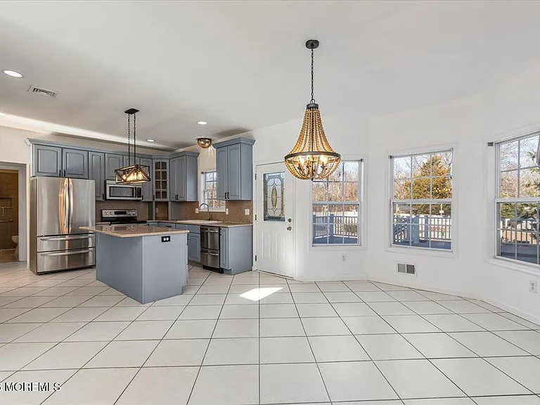 257 Ford Rd — Photo 12