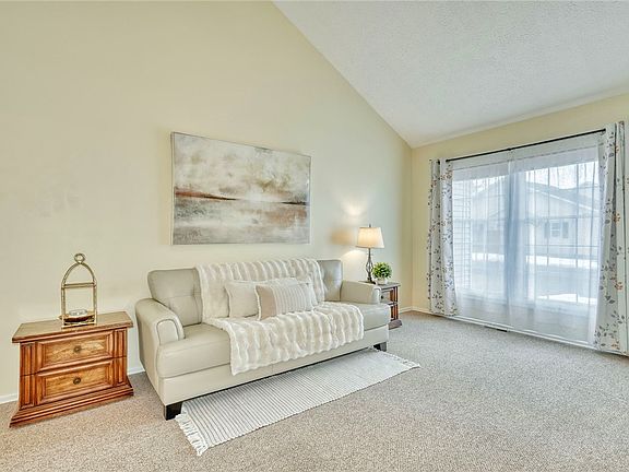 3rd image of 22 Sleepy Holw