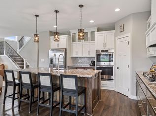 29135 Scenic Dr, Chisago City, MN 55013