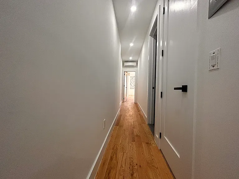 71 Schaefer St #2B — Photo 11