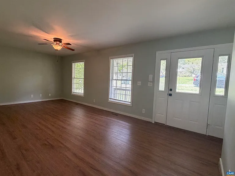 1720 Daybreak Ln — Photo 10