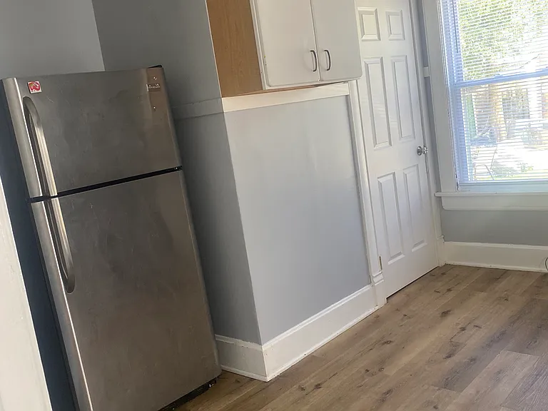 2017 Charles St — Photo 3