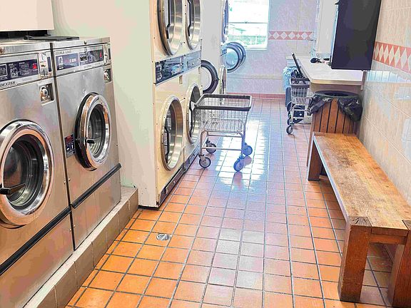 5th image of 1670 Bell Blvd APT 121