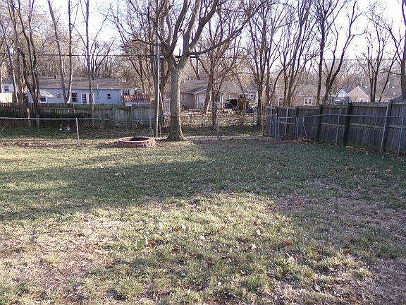 3rd image of 1401 E Evanston St