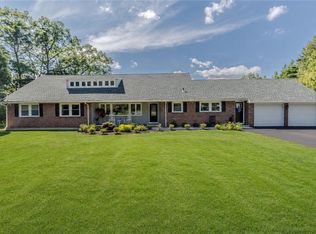 15 Golden View Dr, Johnston, RI 02919