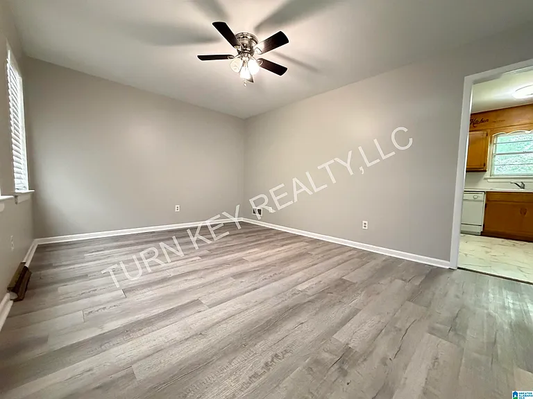 444 Harden Rd — Photo 2