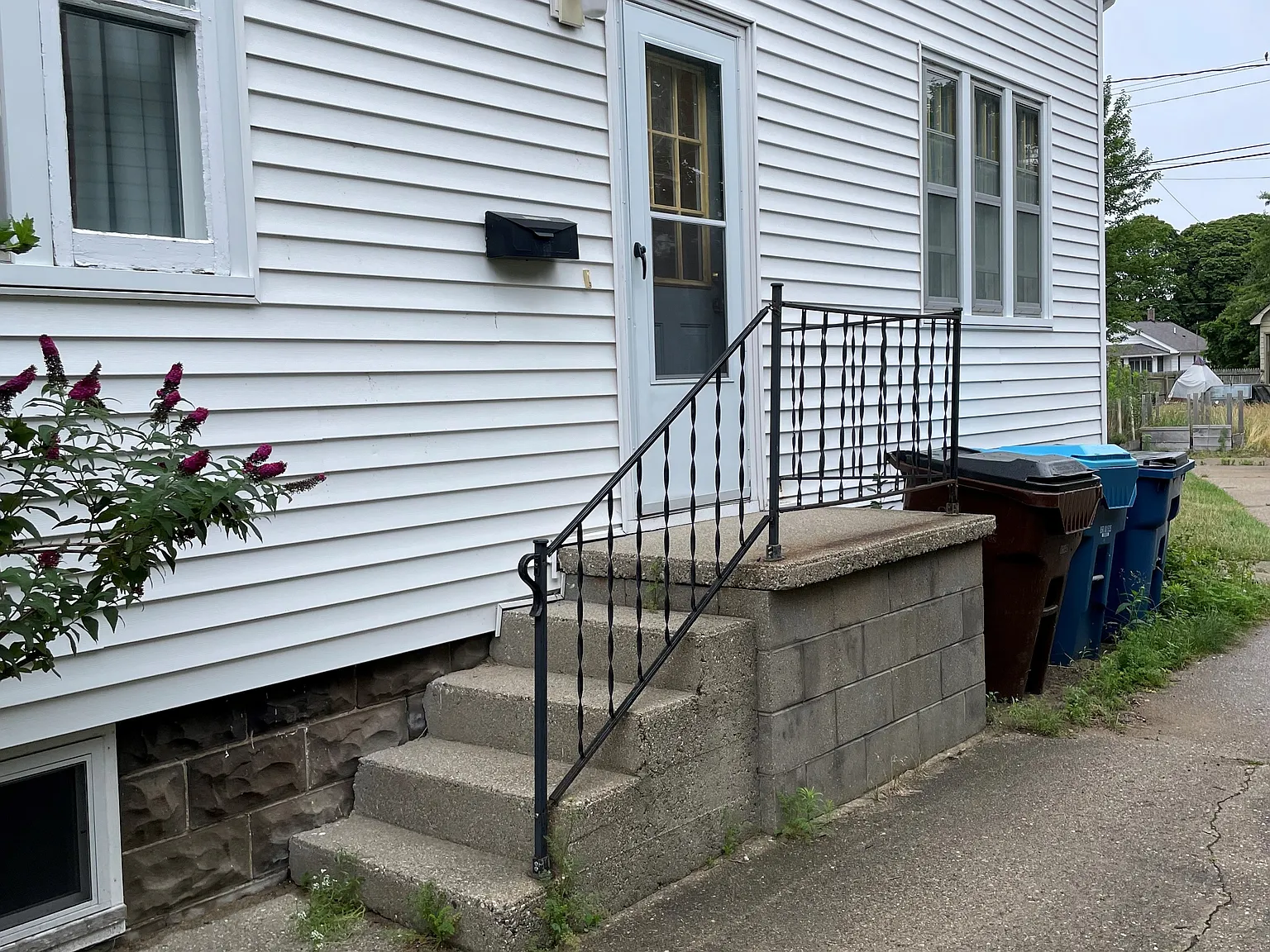 1 bed, $1,000 — Photo 3