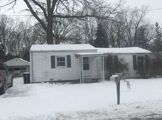 1921 Lilias Dr, Oregon, OH 43616