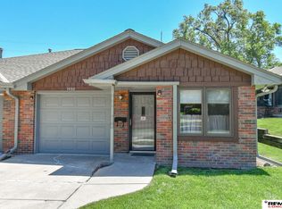 5440 Pioneers Blvd, Lincoln, NE 68506