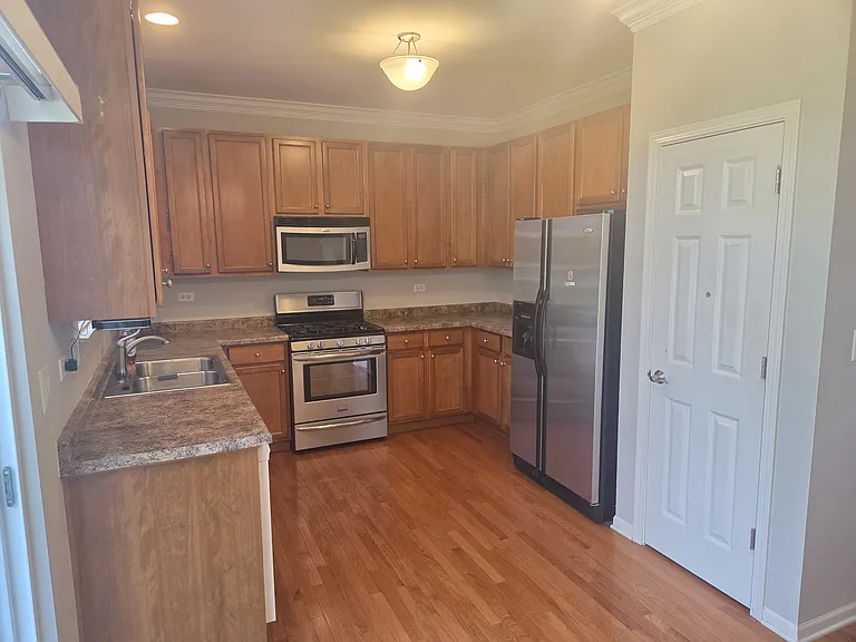 3419 Bradbury Cir — Photo 6