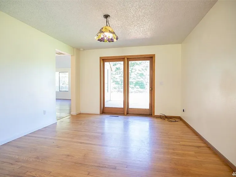 8985 Miller Rd NE — Photo 13