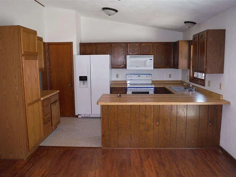 2 Crossbridge Ct — Photo 7