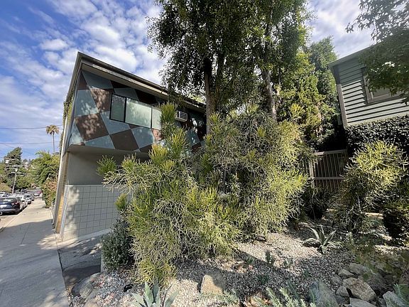 2nd image of 6345 Primrose Ave #6