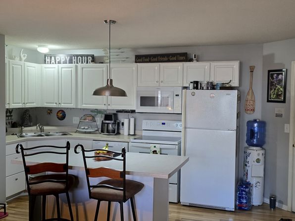 865 37th Ave NW Unit C