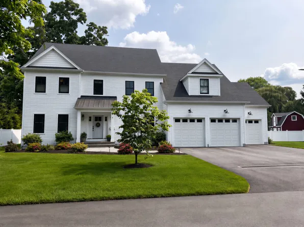 4 Whitcomb St, Natick, MA 01760