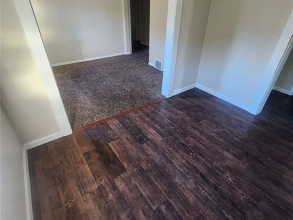 3rd image of 2235 24th St SW