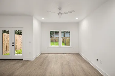 3 bed, 2.5 bath, 1529 sqft, $2,350 — Photo 3