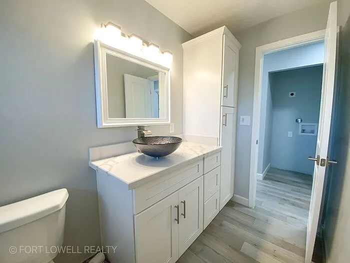 2626 E Culver St #1 — Photo 8