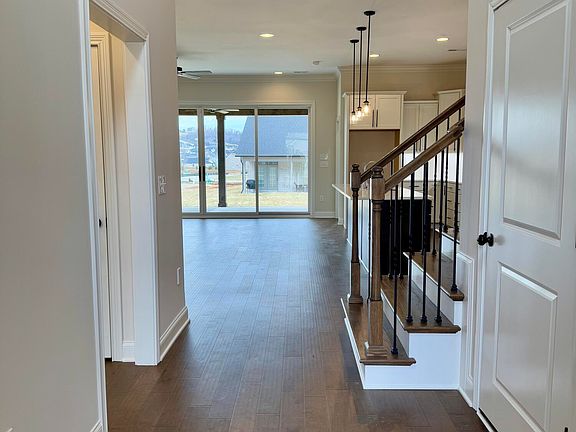 4th image of 2115 Lantern Park Ln