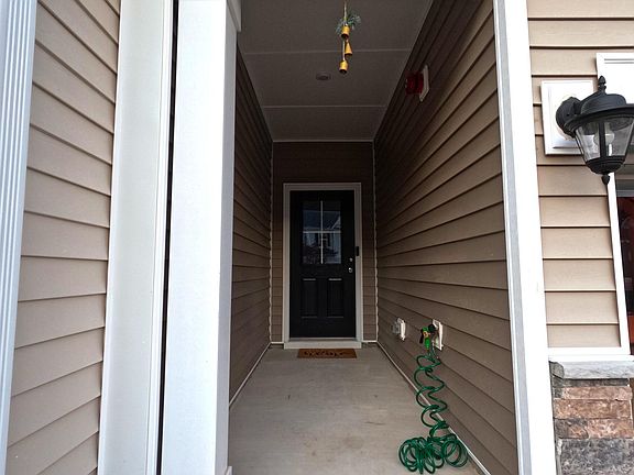 3rd image of 1240 Grenshaw Dr