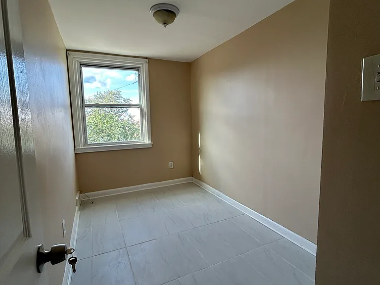 6640 Roosevelt Blvd — Photo 7