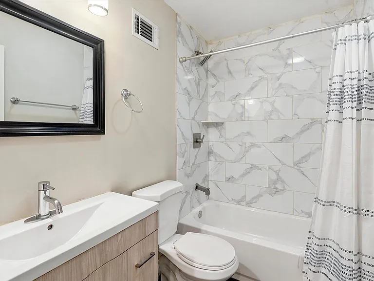 2504 Manton St — Photo 11