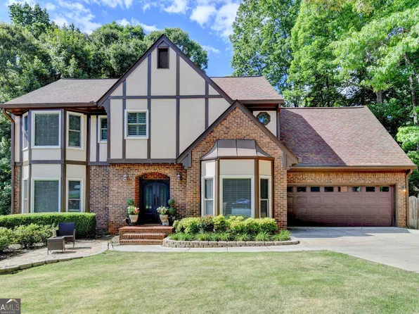 350 S Satinwood Pl, Roswell, GA 30076