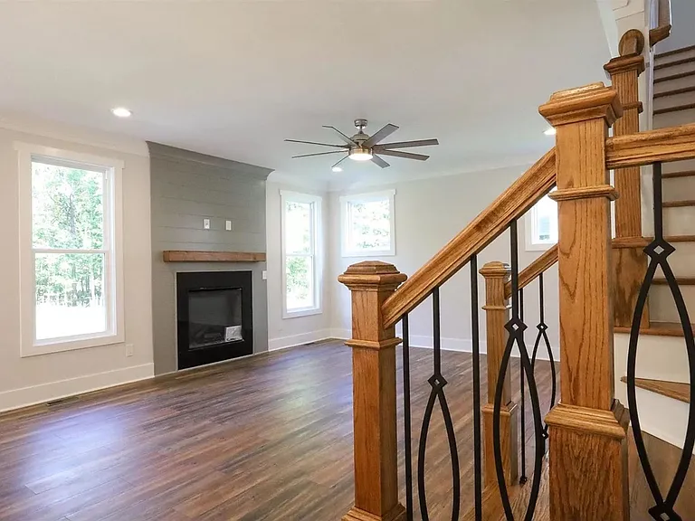 1907 Edgerton Dr — Photo 17