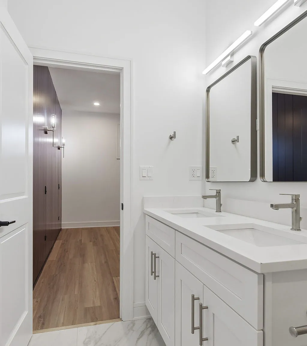 1 bed, 1800 sqft, $3,100 — Photo 2