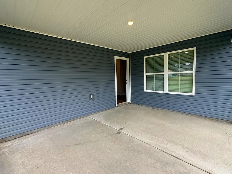 205 Six Pence Ct — Photo 23