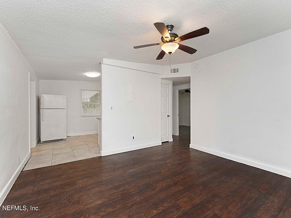 3rd image of 10409 WOOSTER Drive