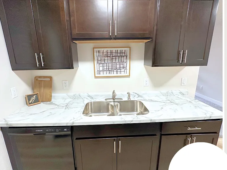 Parkview Apartments — Photo 4