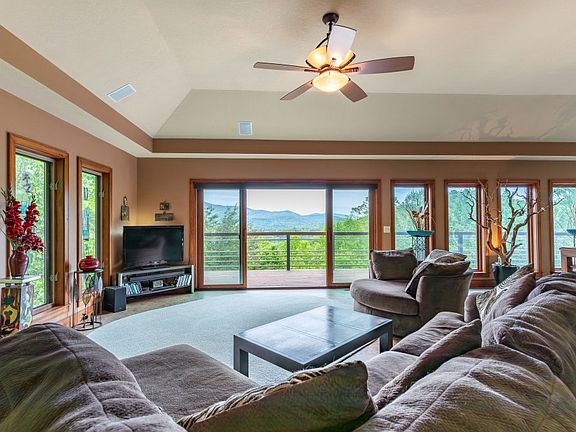3rd image of 1206 Bear Paw Ln