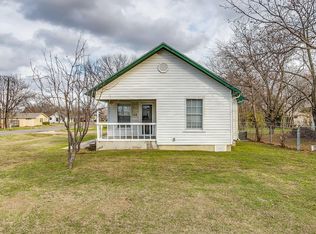 144 N Commerce St, Burleson, TX 76028