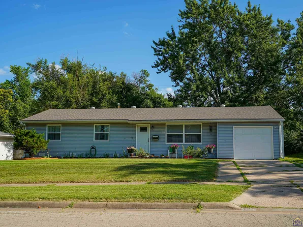 1219 SW 31st Ter, Topeka, KS 66611