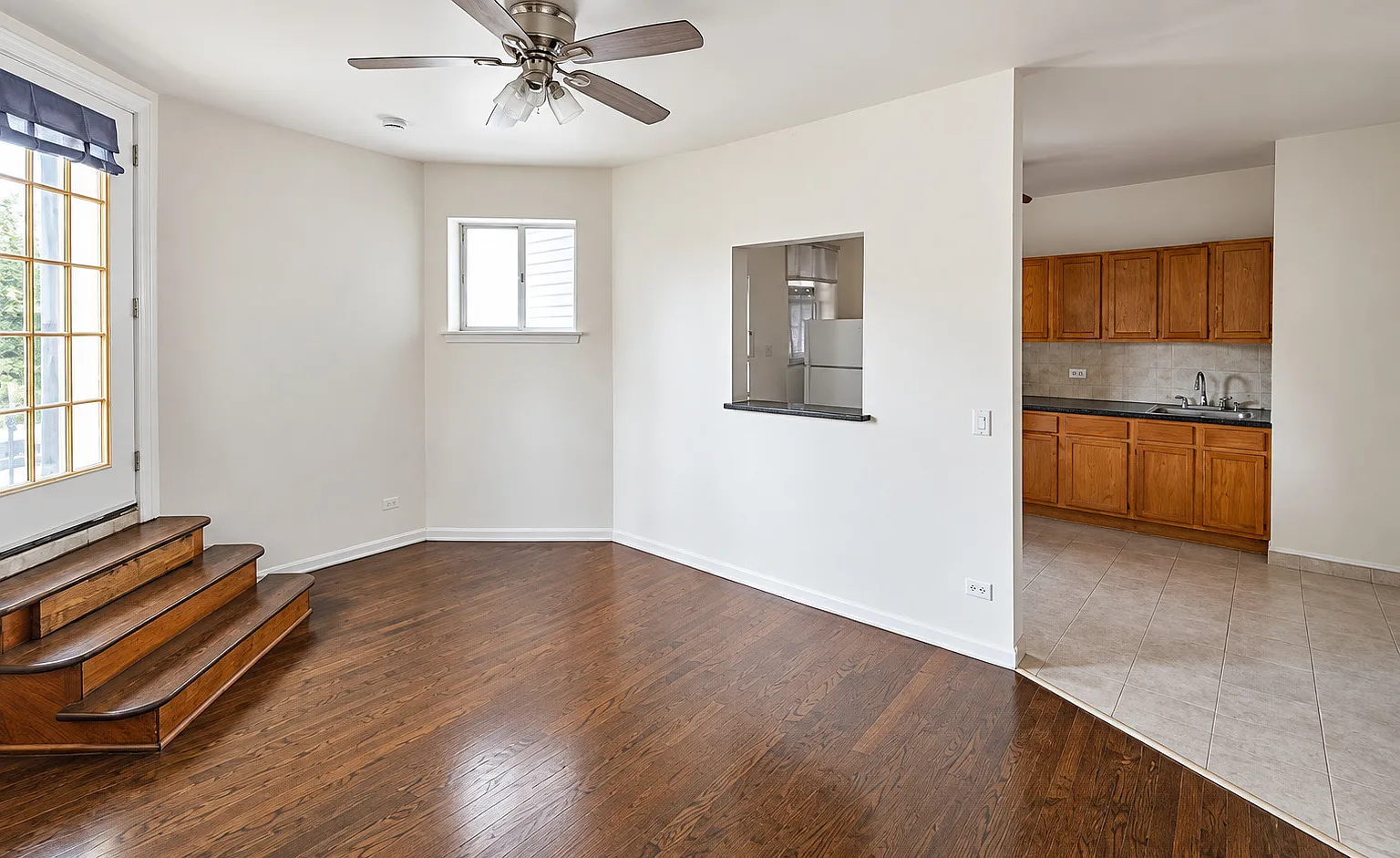 3133 W Augusta Blvd — Photo 2