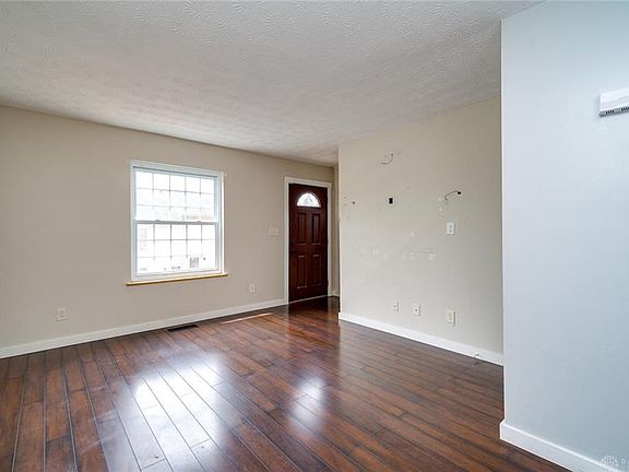 3rd image of 47 N East St