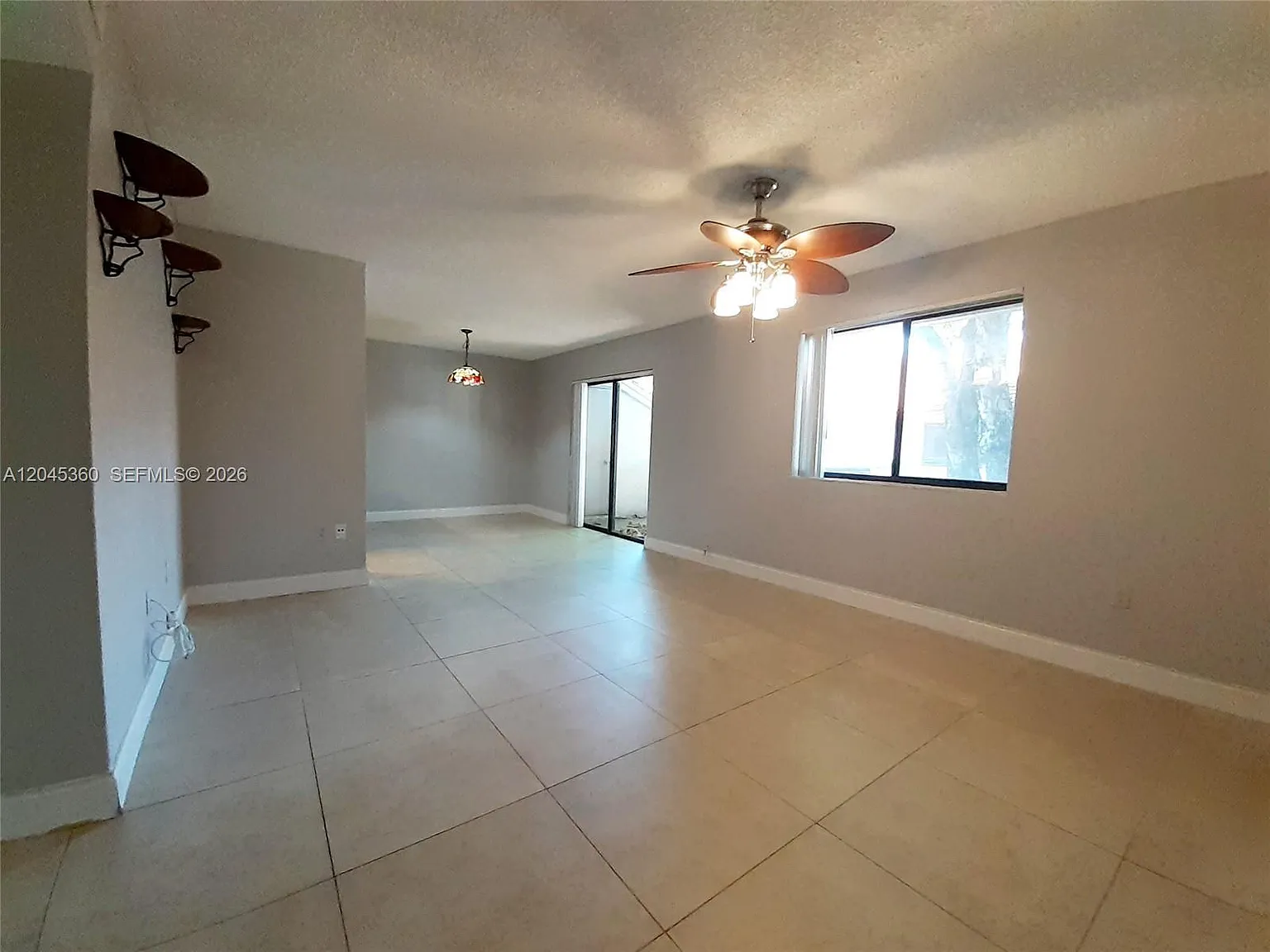 Crescent Cove Condo — Photo 4