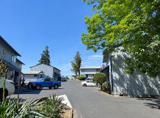 1896 NE Highway 99w #17, McMinnville, OR 97128
