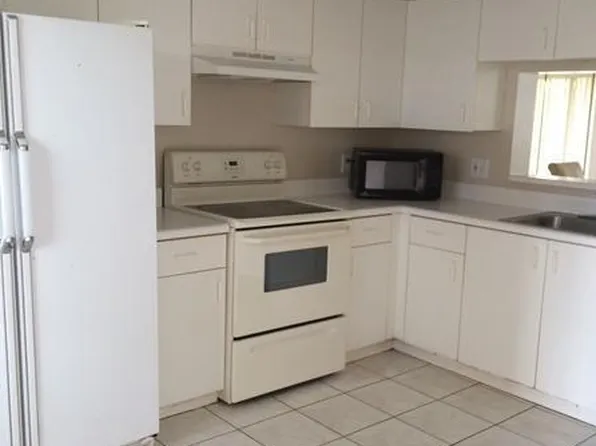 701 SW 141st Ave, Hollywood, FL