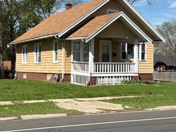 2001 School St, Rockford, IL 61101