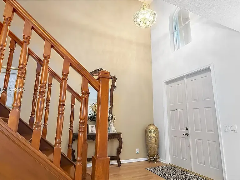 1714 Royal Grove Way — Photo 7