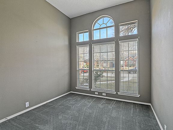 4th image of 11423 Blanchard Dr