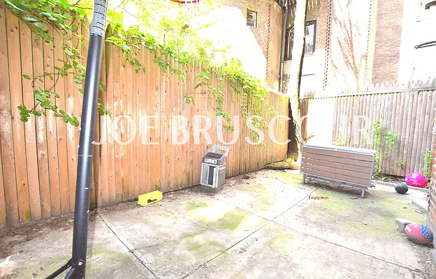 Rented by City Stop Realty | media 26